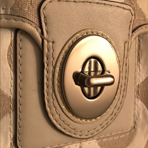 Coach Handbag - Picture 6 of 7